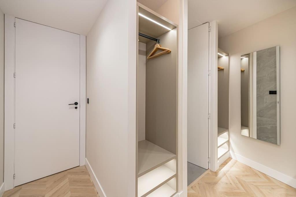 마드리드 Puerta Del Sol 3Br 3Bh 아파트 외부 사진
