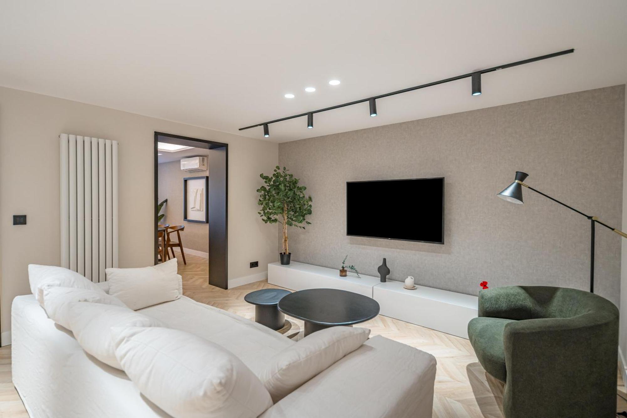 마드리드 Puerta Del Sol 3Br 3Bh 아파트 외부 사진